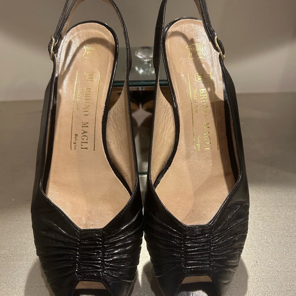Bruno Magli Black Leather Ruched Slingback Peep-Toe Heels kitten hill
